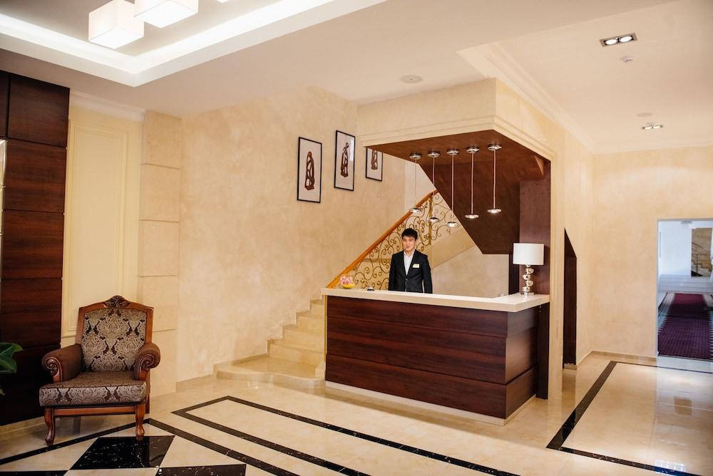 Goldman Empire Hotel Astana Eksteriør billede
