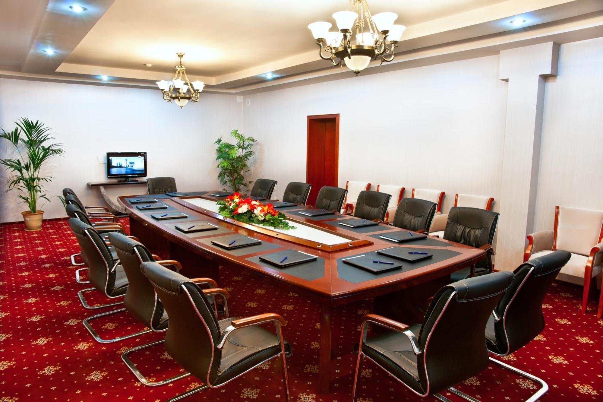 Goldman Empire Hotel Astana Eksteriør billede
