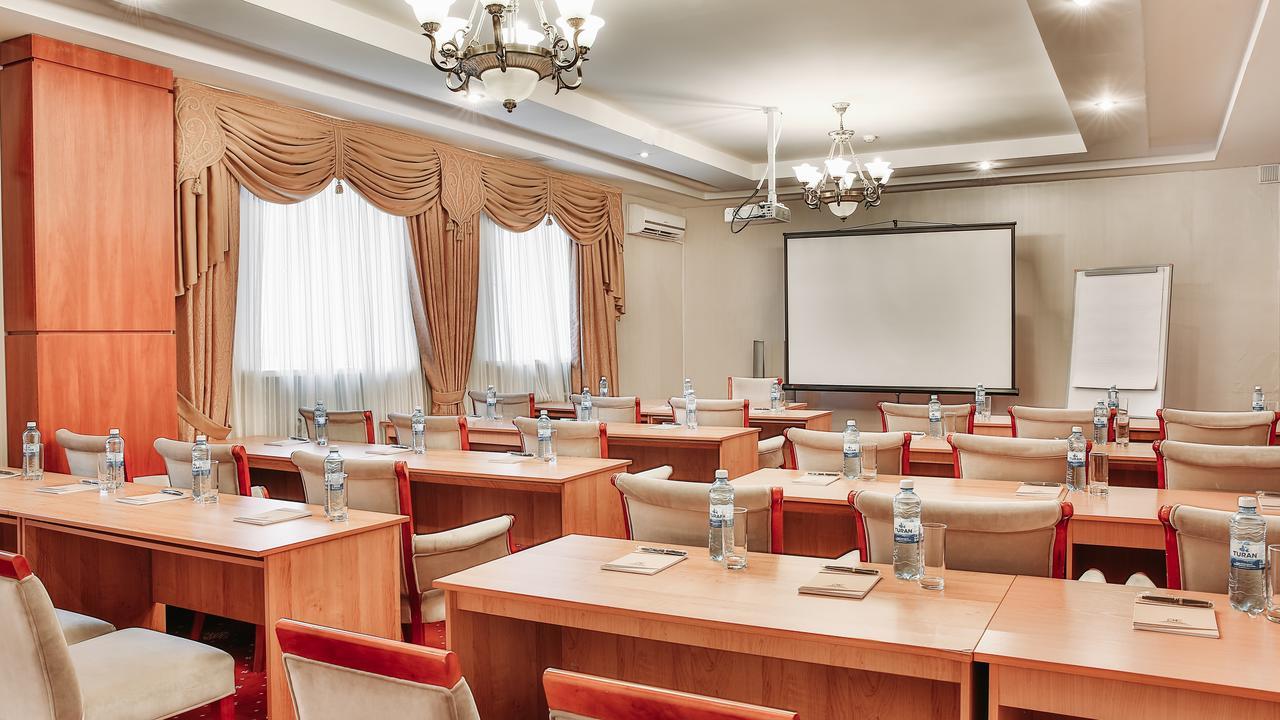 Goldman Empire Hotel Astana Eksteriør billede