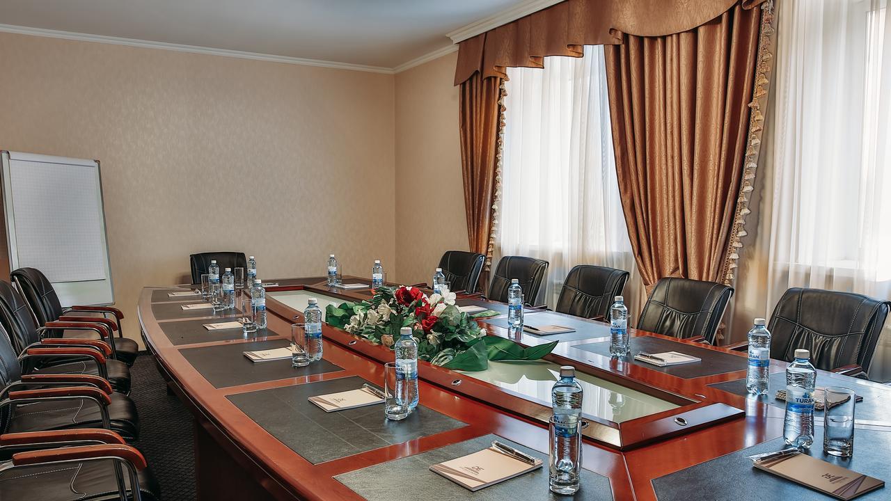 Goldman Empire Hotel Astana Eksteriør billede